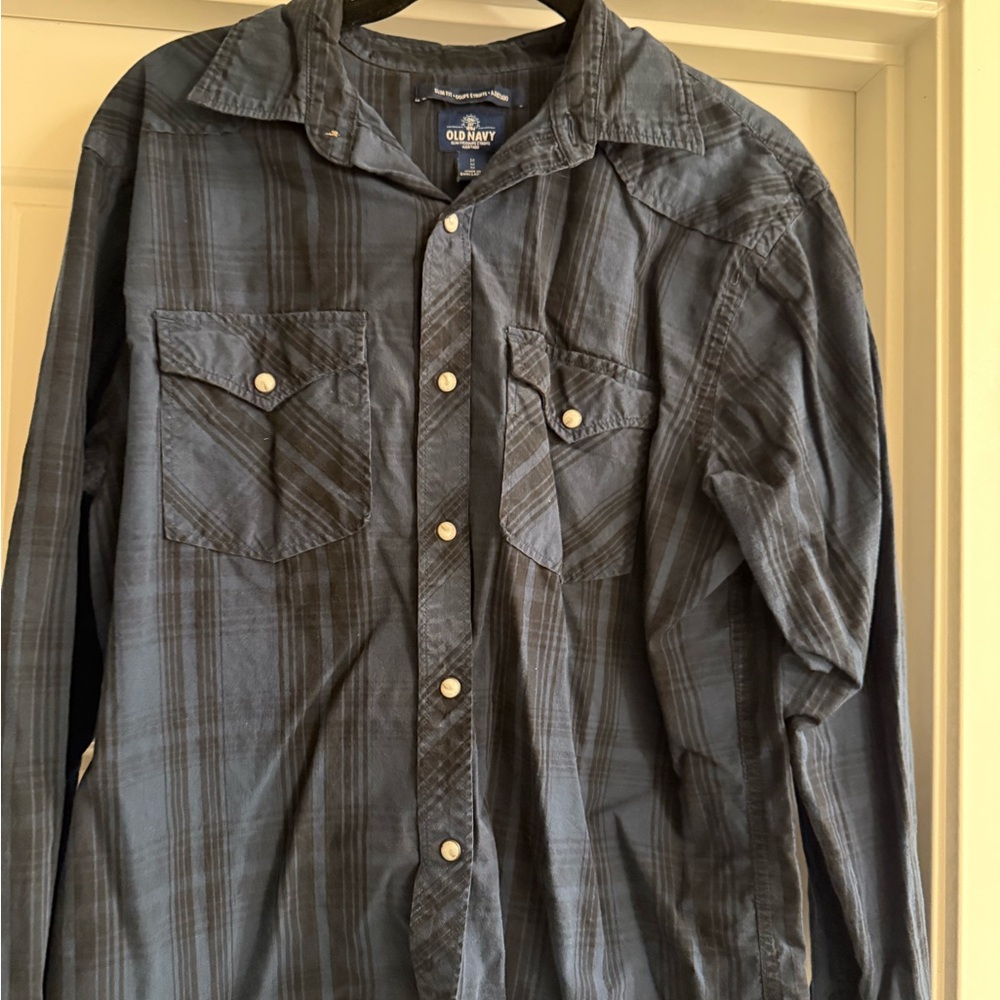 Old Navy Gray Button-Up Shirt bundle. Size Medium - Picture 9 of 12
